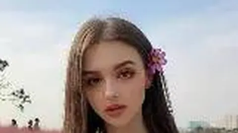 梁静茹公开恋情后首度露面，面对新男友提问微笑婉拒回答