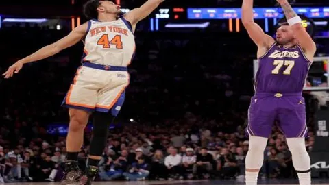 “一周年庆典：伊足球之夜盛典之夜”