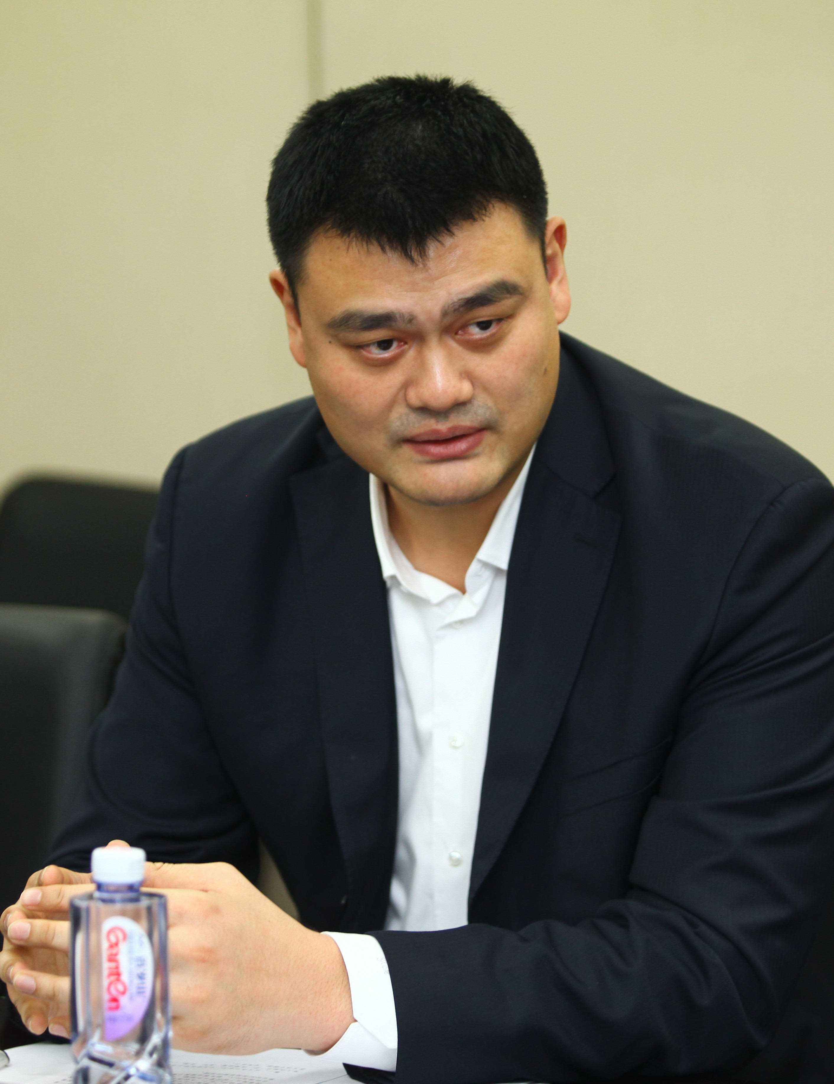 断进攻来创